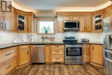 1025 KING STREET London East (East M) Ontario photo 16