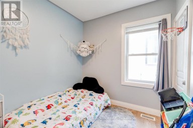 1025 KING STREET London East (East M) Ontario photo 25