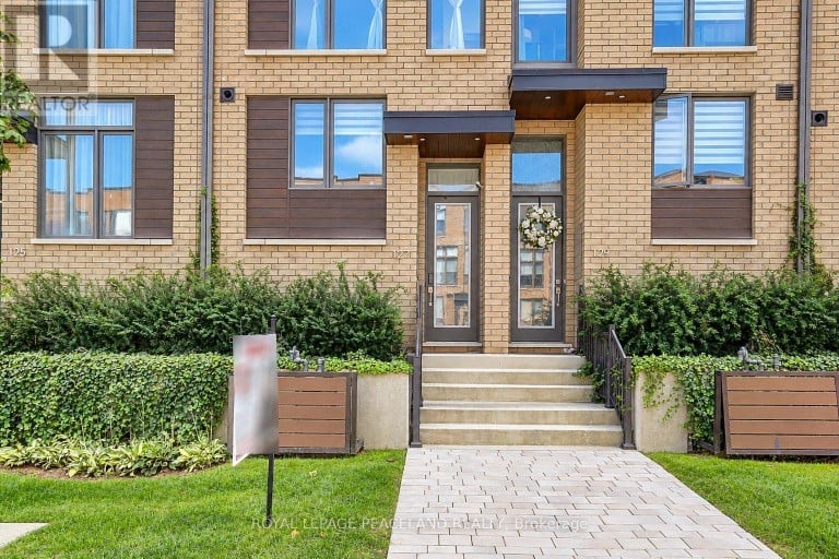 127 GREEN GARDENS BOULEVARD, Toronto (Englemount-Lawrence), Ontario, M6A0E2