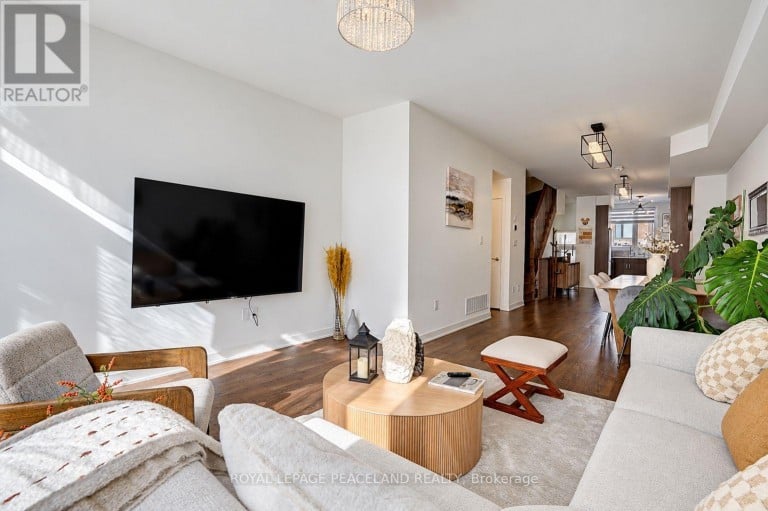 127 GREEN GARDENS BOULEVARD, Toronto (Englemount-Lawrence), Ontario, M6A0E2