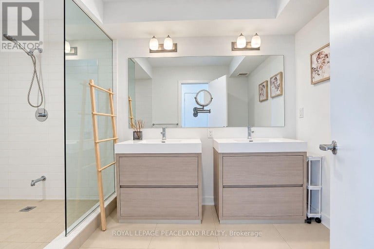127 GREEN GARDENS BOULEVARD, Toronto (Englemount-Lawrence), Ontario, M6A0E2