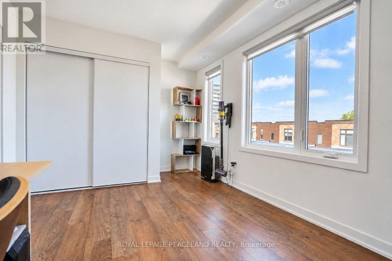 127 GREEN GARDENS BOULEVARD, Toronto (Englemount-Lawrence), Ontario, M6A0E2