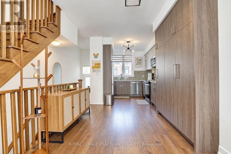 127 GREEN GARDENS BOULEVARD, Toronto (Englemount-Lawrence), Ontario, M6A0E2