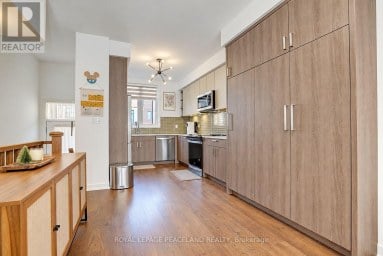 127 GREEN GARDENS BOULEVARD Toronto (Englemount-Lawrence) Ontario photo 7