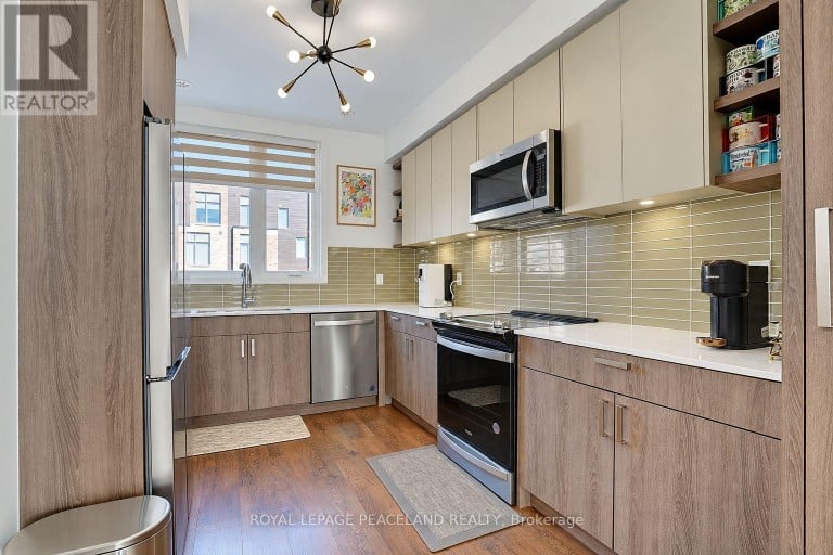 127 GREEN GARDENS BOULEVARD, Toronto (Englemount-Lawrence), Ontario, M6A0E2