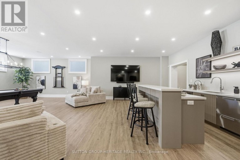 18 DEXSHIRE DRIVE, Ajax (Northeast Ajax), Ontario, L1Z0T8