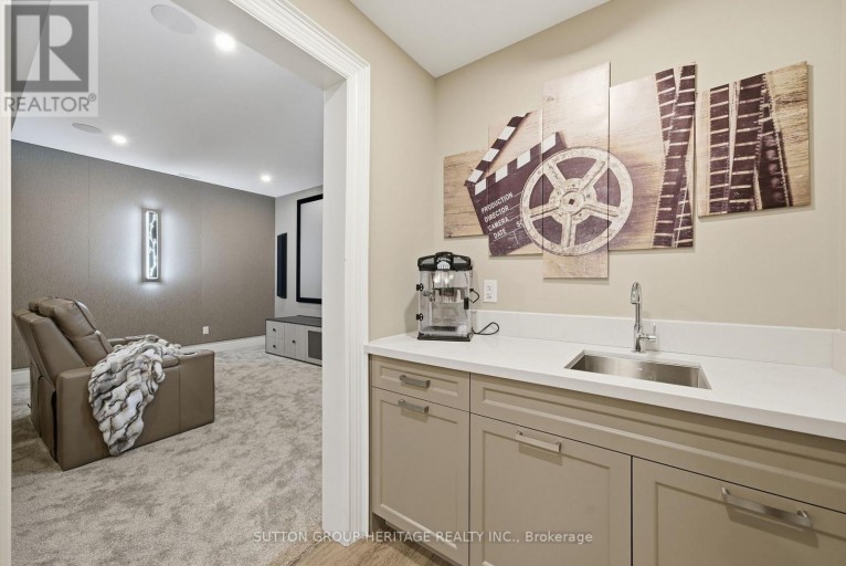 18 DEXSHIRE DRIVE, Ajax (Northeast Ajax), Ontario, L1Z0T8