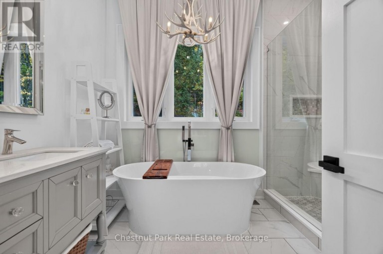 1204 CHARLIE THOMPSON ROAD, Lake of Bays (Franklin), Ontario, P0A1H0