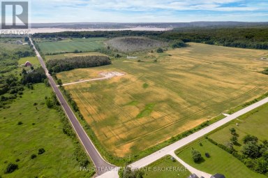 1499 TAY POINT ROAD Penetanguishene Ontario photo 8