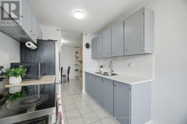 303 - 4 KINGS CROSS ROAD Brampton (Queen Street Corridor) Ontario photo 17