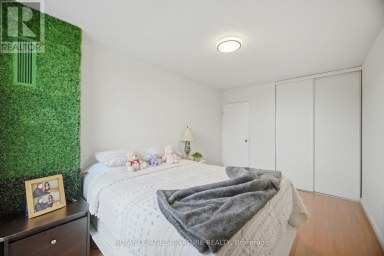 303 - 4 KINGS CROSS ROAD Brampton (Queen Street Corridor) Ontario photo 25