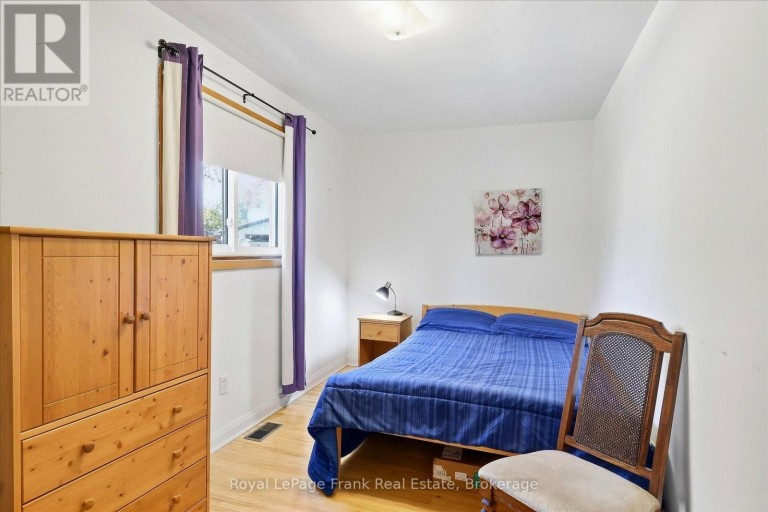 230 EUCLID AVENUE, Peterborough (Ashburnham Ward 4), Ontario, K9H1M4