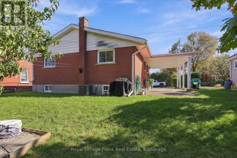 230 EUCLID AVENUE, Peterborough (Ashburnham Ward 4), Ontario, K9H1M4