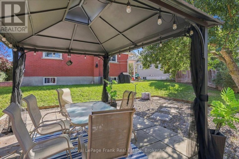 230 EUCLID AVENUE, Peterborough (Ashburnham Ward 4), Ontario, K9H1M4