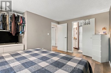 166 NATCHEZ ROAD Kitchener Ontario photo 21