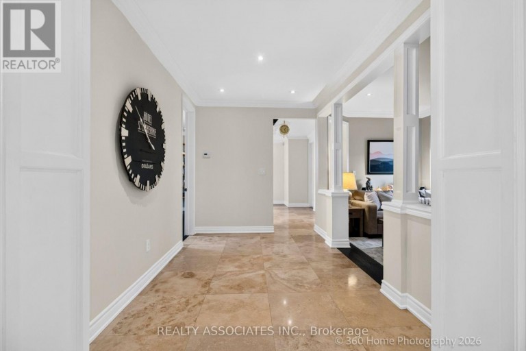 128 COALBROOK COURT, Vaughan (East Woodbridge), Ontario, L4L9B6