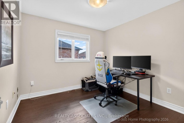 128 COALBROOK COURT, Vaughan (East Woodbridge), Ontario, L4L9B6