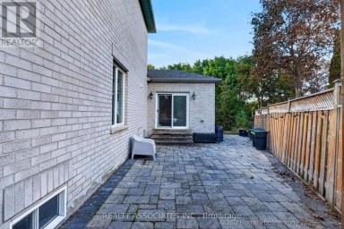 128 COALBROOK COURT Vaughan (East Woodbridge) Ontario photo 19