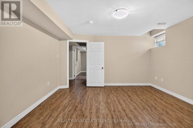 128 COALBROOK COURT Vaughan (East Woodbridge) Ontario photo 25