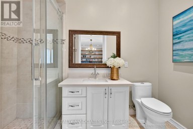 128 COALBROOK COURT Vaughan (East Woodbridge) Ontario photo 8
