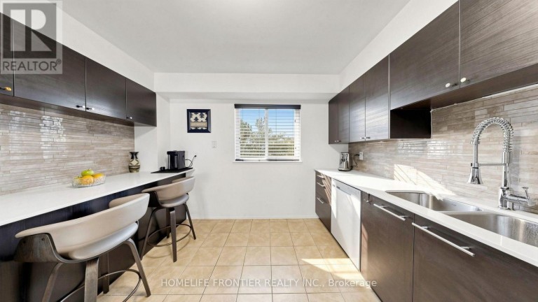 544 JACK GILES CIRCLE, Newmarket (Summerhill Estates), Ontario, L3X1X9