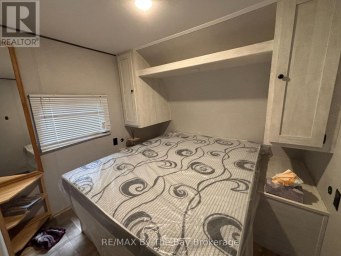 242 - 85 THEME PARK DRIVE Wasaga Beach Ontario photo 11