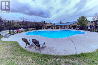 242 - 85 THEME PARK DRIVE Wasaga Beach Ontario photo 18
