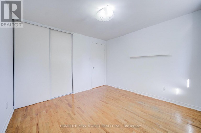 102 MADSEN CRESCENT, Markham (Markville), Ontario, L3R4P3