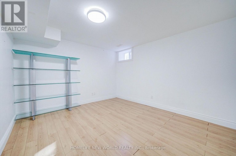 102 MADSEN CRESCENT, Markham (Markville), Ontario, L3R4P3