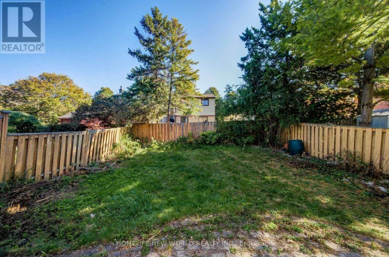 102 MADSEN CRESCENT, Markham (Markville), Ontario, L3R4P3