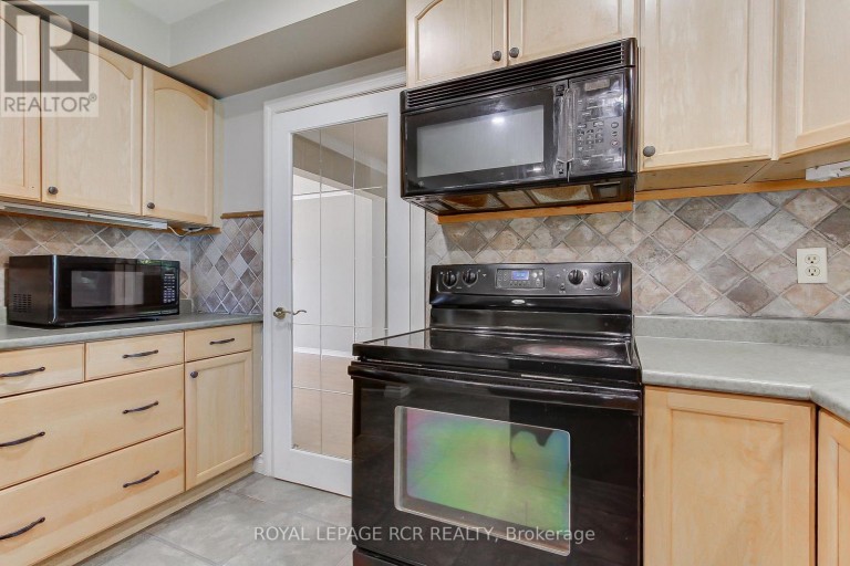 43 CROWN CRESCENT, Bradford West Gwillimbury (Bradford), Ontario, L3Z2M4