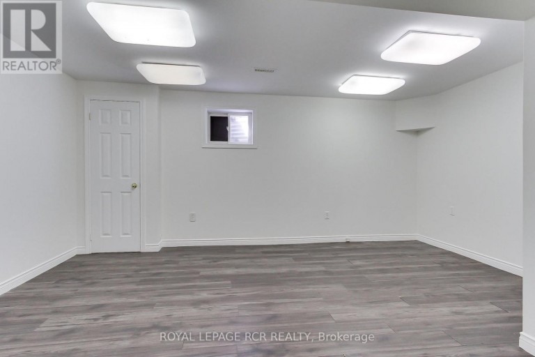 43 CROWN CRESCENT, Bradford West Gwillimbury (Bradford), Ontario, L3Z2M4