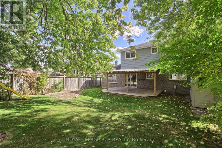 43 CROWN CRESCENT, Bradford West Gwillimbury (Bradford), Ontario, L3Z2M4