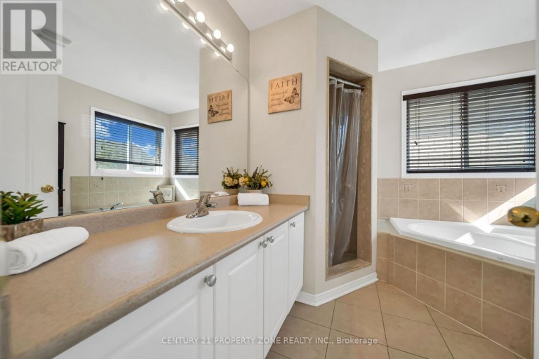 5 SENWOOD STREET, Brampton (Fletcher's Meadow), Ontario, L7A3S6