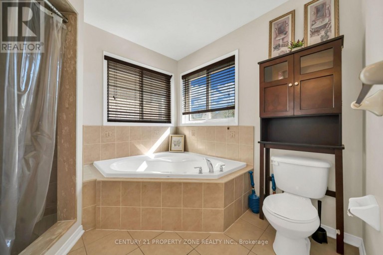 5 SENWOOD STREET, Brampton (Fletcher's Meadow), Ontario, L7A3S6