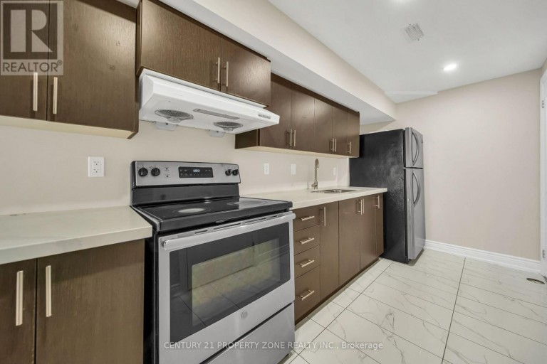 5 SENWOOD STREET, Brampton (Fletcher's Meadow), Ontario, L7A3S6
