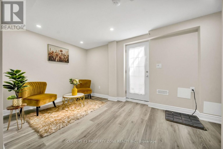 5 SENWOOD STREET, Brampton (Fletcher's Meadow), Ontario, L7A3S6