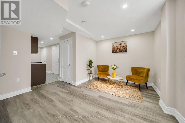 5 SENWOOD STREET, Brampton (Fletcher's Meadow), Ontario, L7A3S6