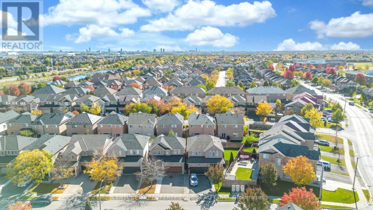 5 SENWOOD STREET, Brampton (Fletcher's Meadow), Ontario, L7A3S6