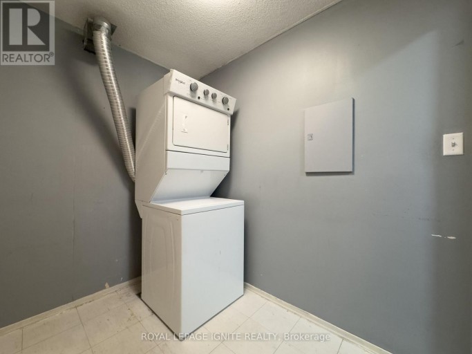 1010 - 5 ROWNTREE ROAD, Toronto (Mount Olive-Silverstone-Jamestown), Ontario, M9V5G9