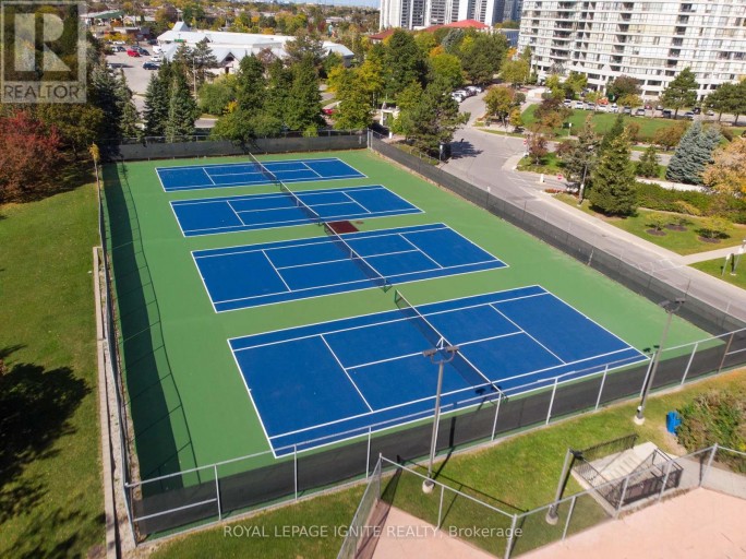 1010 - 5 ROWNTREE ROAD, Toronto (Mount Olive-Silverstone-Jamestown), Ontario, M9V5G9