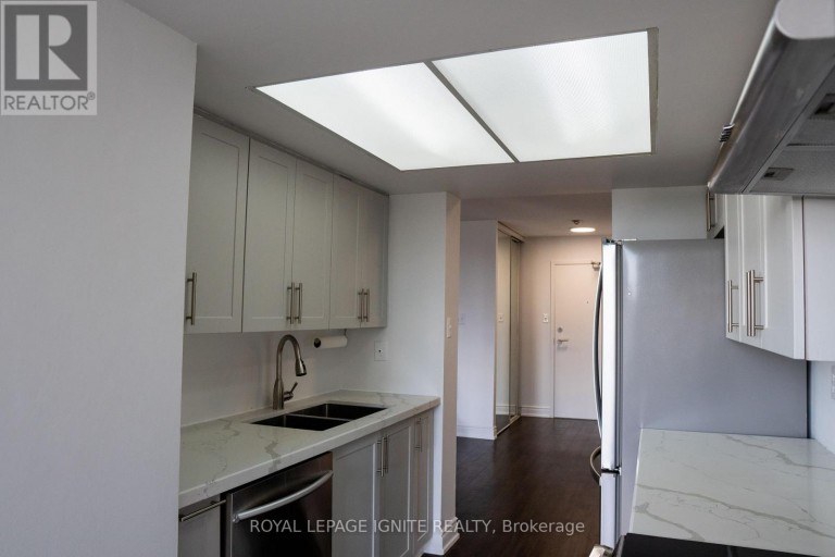 1010 - 5 ROWNTREE ROAD, Toronto (Mount Olive-Silverstone-Jamestown), Ontario, M9V5G9