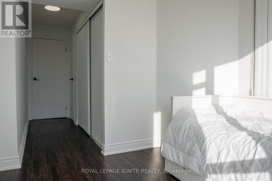 1010 - 5 ROWNTREE ROAD Toronto (Mount Olive-Silverstone-Jamestown) Ontario photo 9