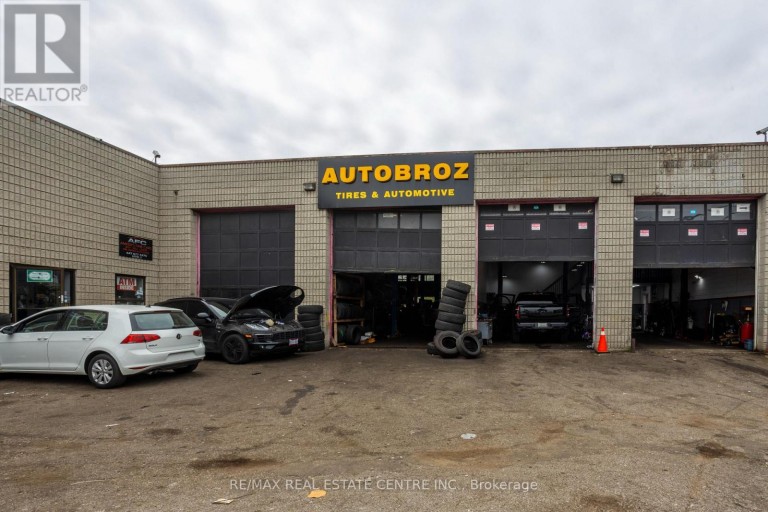 1000 WESTON ROAD, Toronto (Mount Dennis), Ontario, M6N3S1