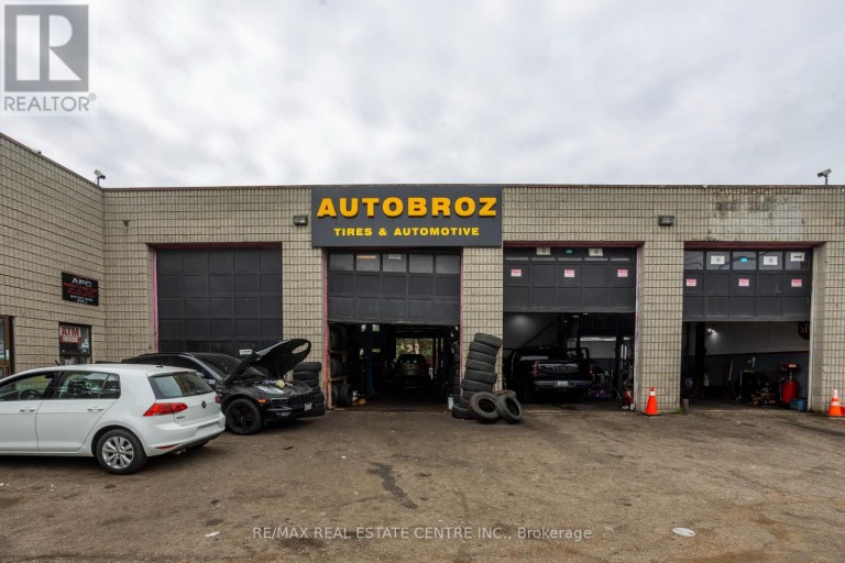 1000 WESTON ROAD, Toronto (Mount Dennis), Ontario, M6N3S1