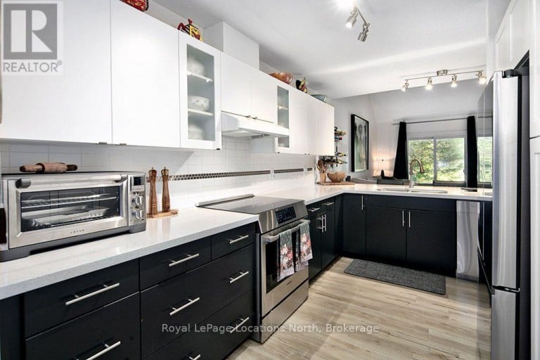 9 RUSSETT DRIVE, Meaford, Ontario, N4L0A5
