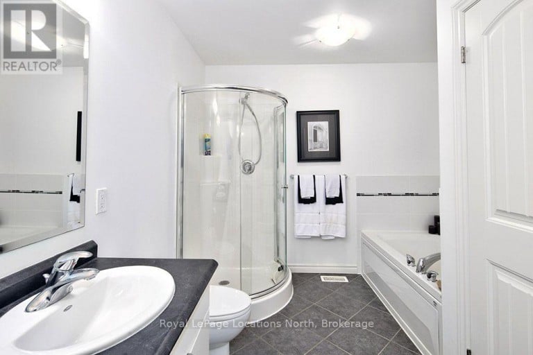 9 RUSSETT DRIVE, Meaford, Ontario, N4L0A5