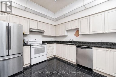 PH103 - 8 LEE CENTRE DRIVE Toronto (Woburn) Ontario photo 6