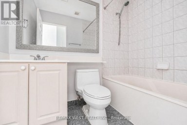PH103 - 8 LEE CENTRE DRIVE Toronto (Woburn) Ontario photo 9
