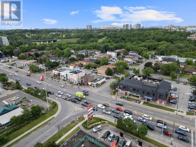 2600 WESTON ROAD, Toronto (Humberlea-Pelmo Park), Ontario, M9N2A9